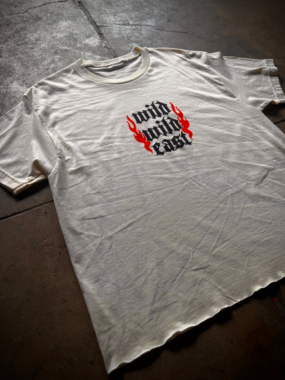 WILD WILD EAST (large standard unisex crop fit)